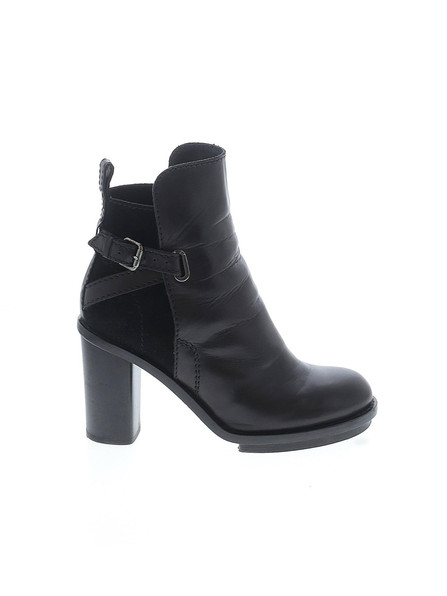 1 shoe size - 38 (EU)