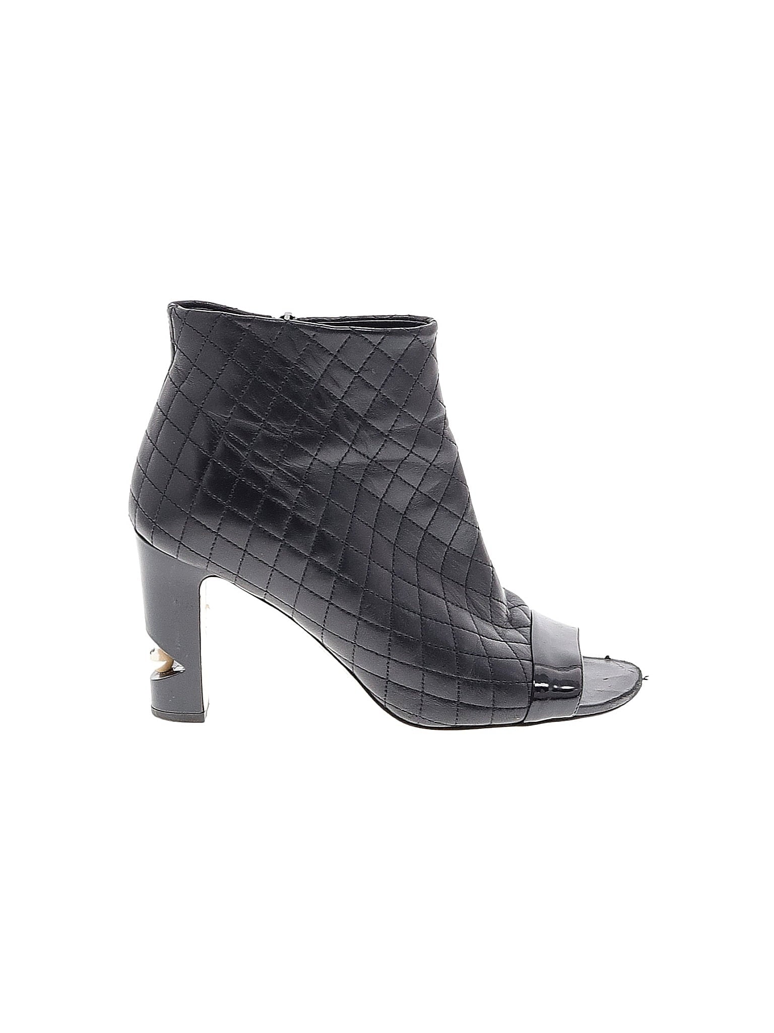 1 shoe size - 39 (EU)