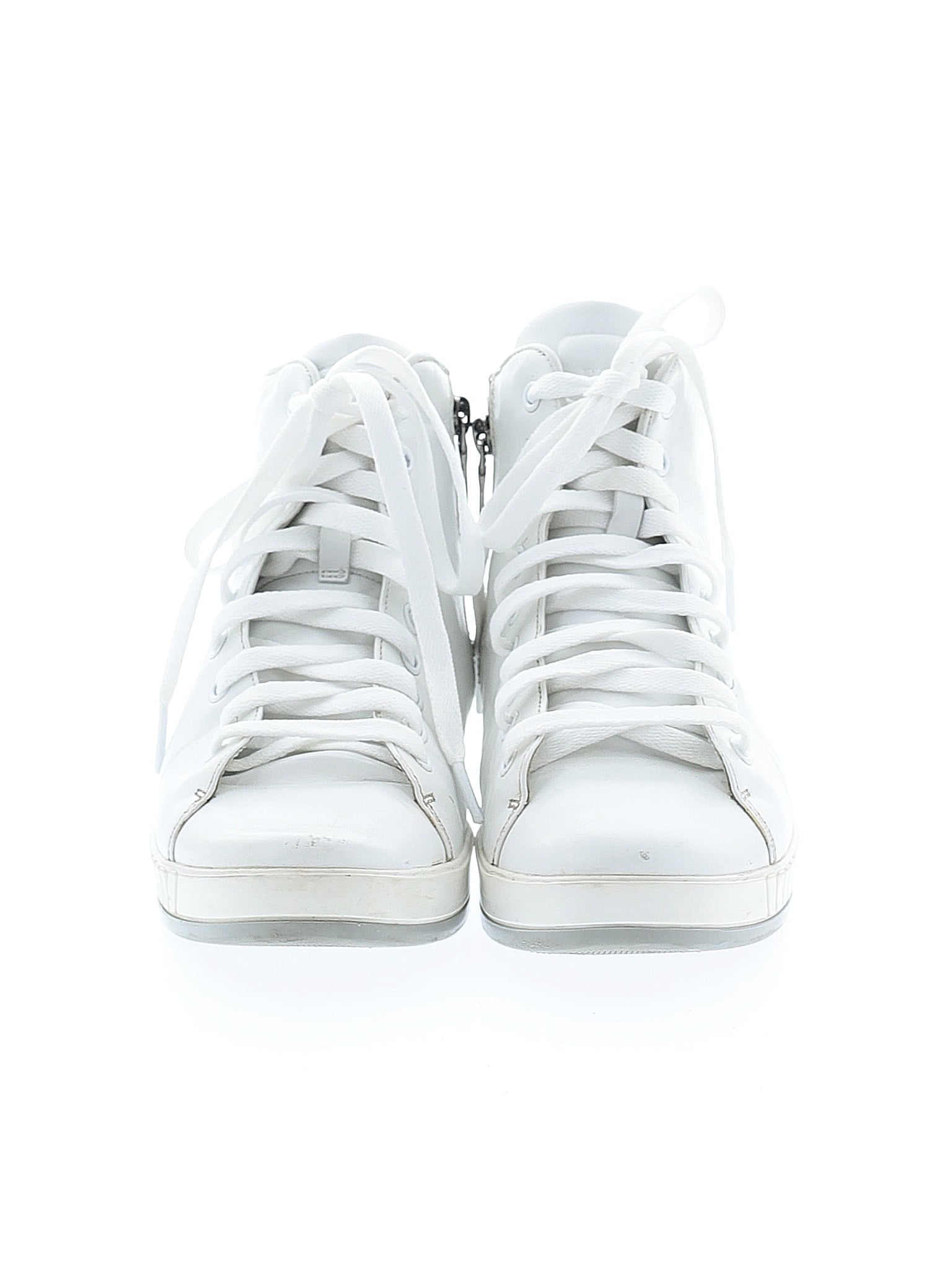 2 shoe size - 38 (EU)