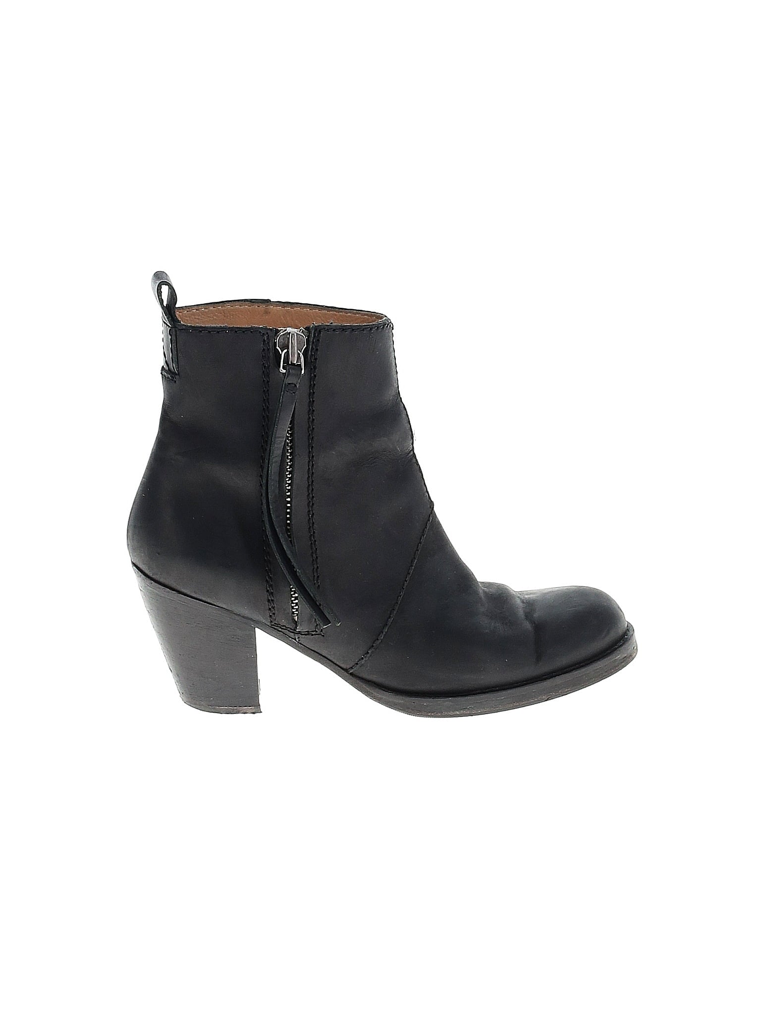 1 shoe size - 39 (EU)