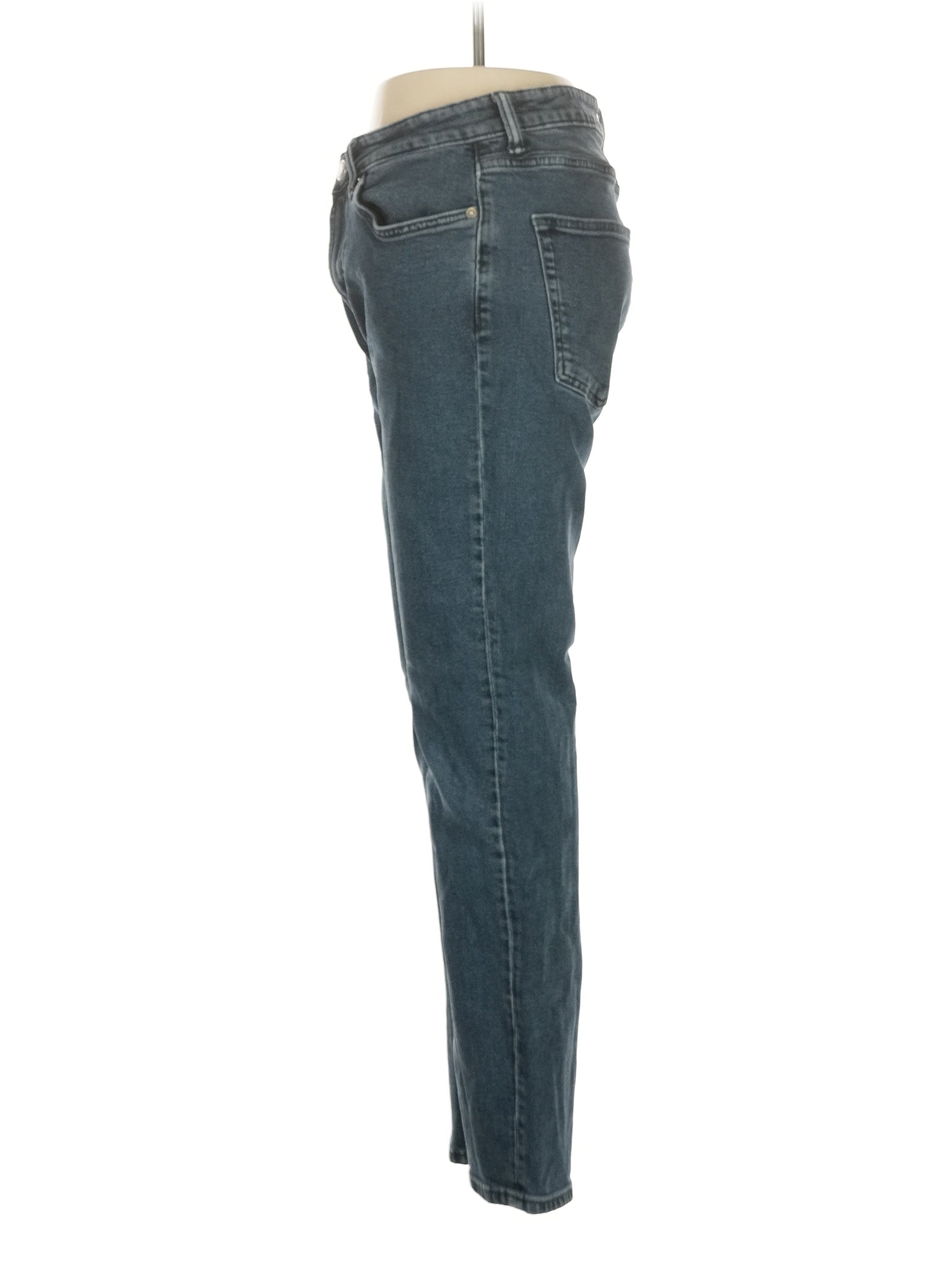 4 waist size - 28