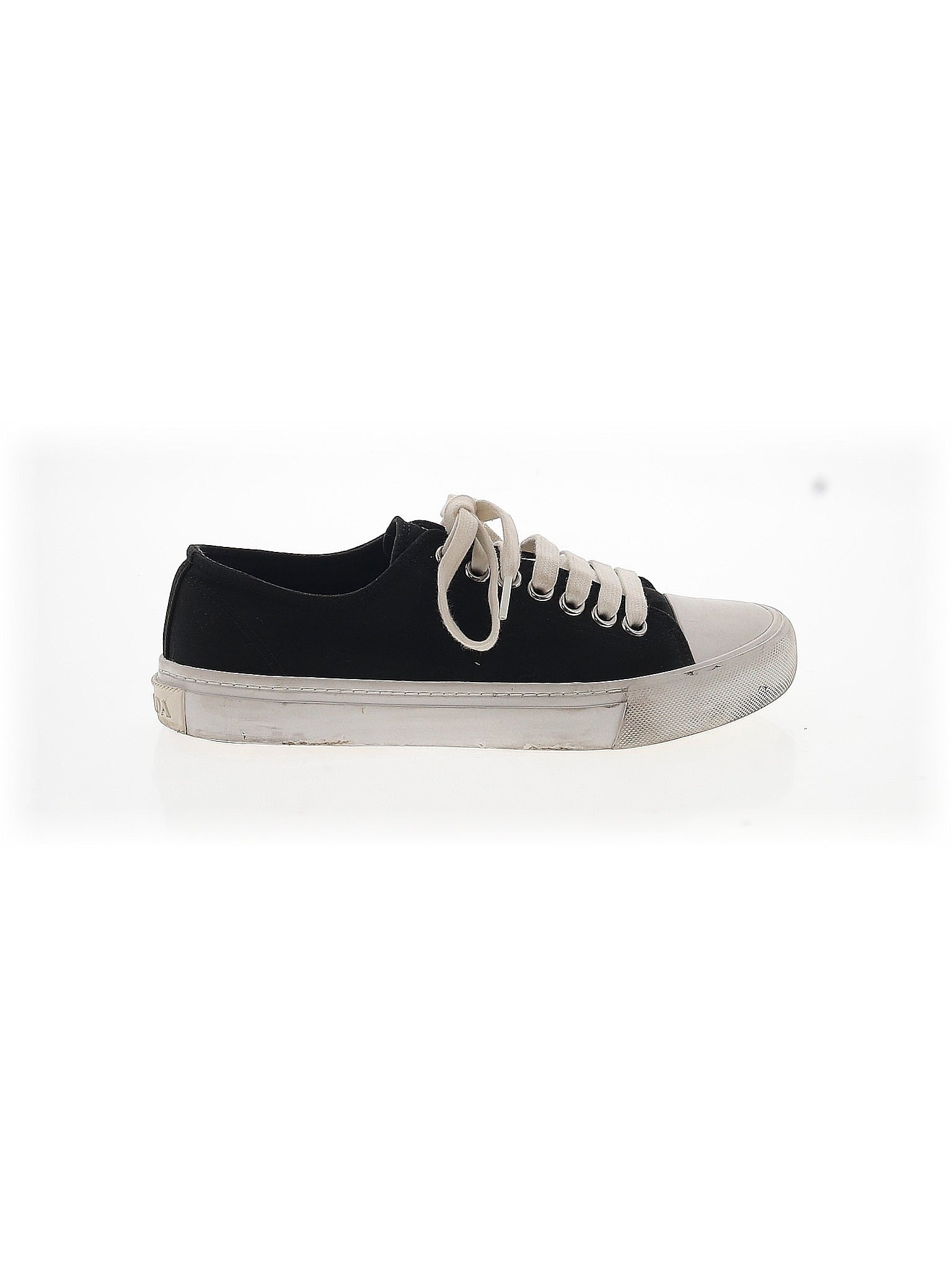 1 shoe size - 38 (Estimated)