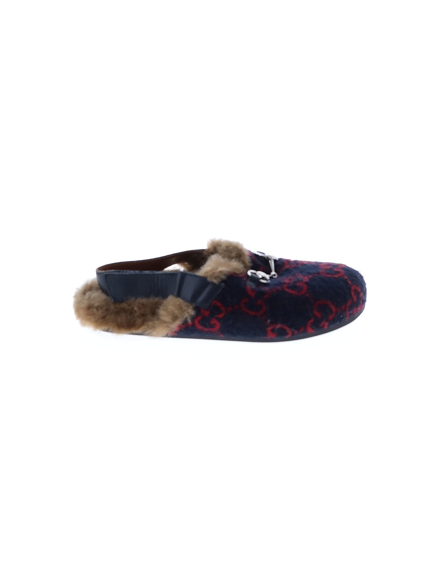 1 size - 4 Youth (Estimated)