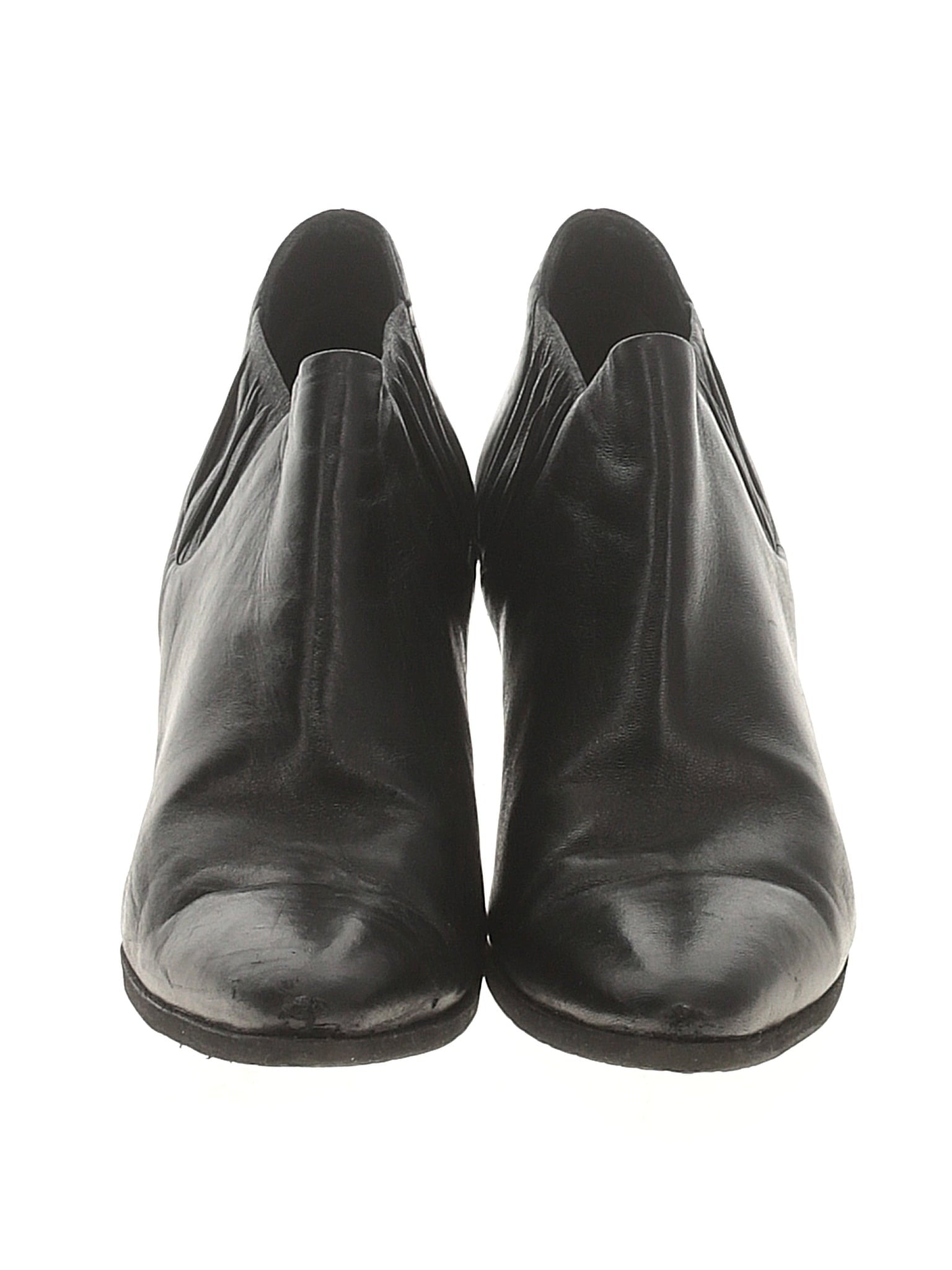 2 shoe size - 38 (EU)