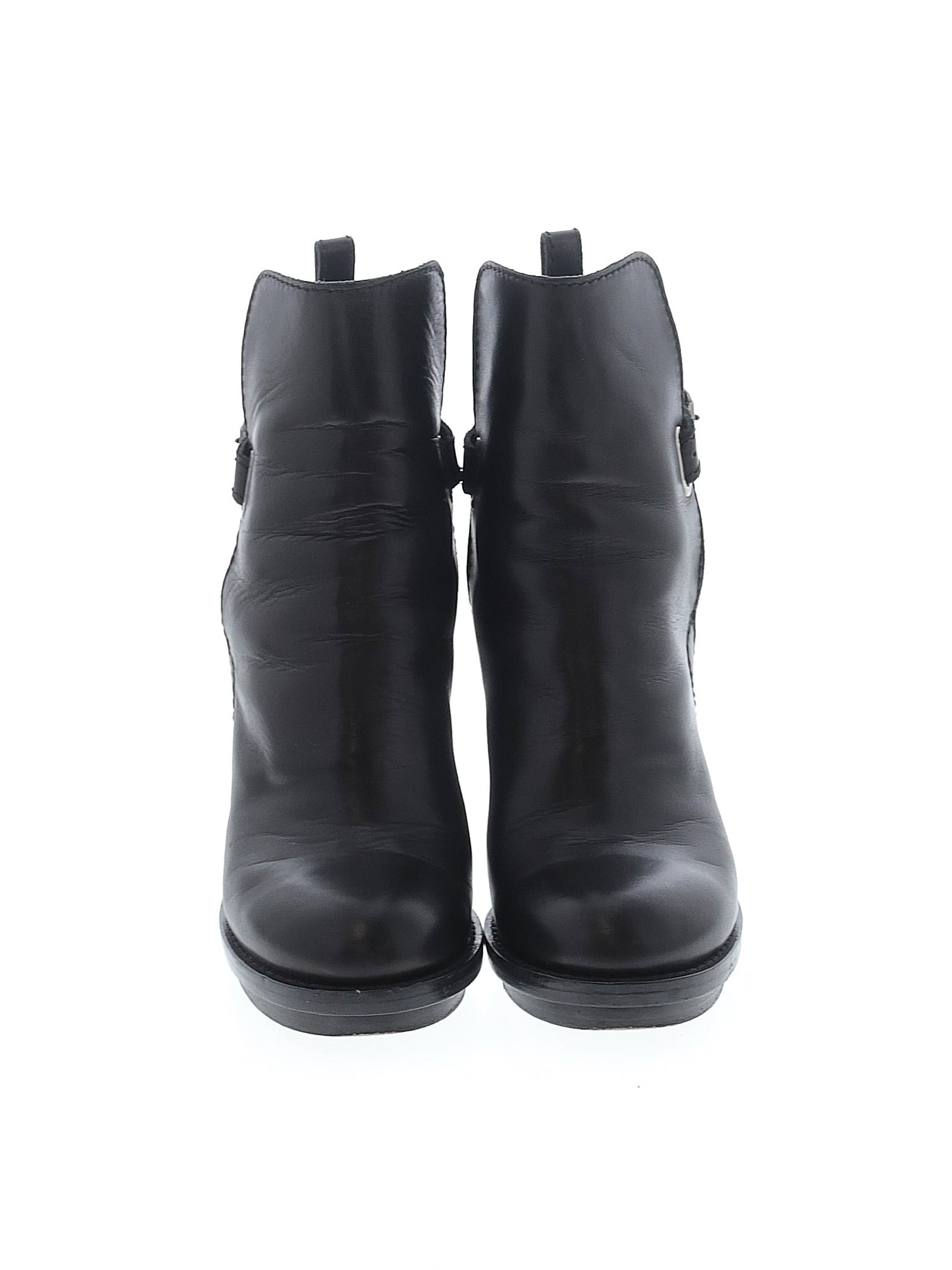 2 shoe size - 38 (EU)
