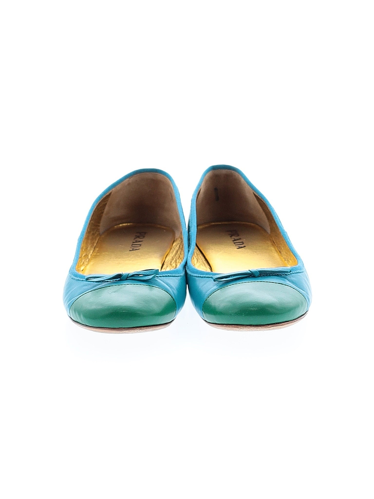 2 shoe size - 38 (EU)
