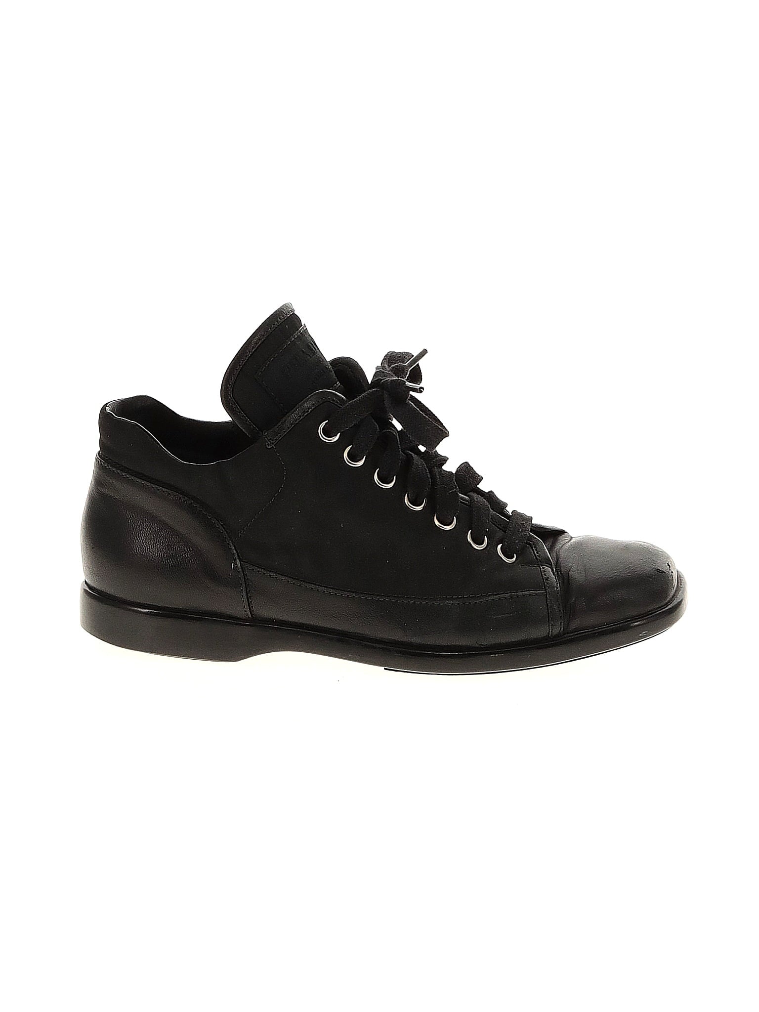 1 shoe size - 39 (Estimated)