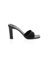 1 shoe size - 7