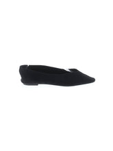 1 shoe size - 38 (EU)