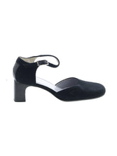 1 shoe size - 35 (IT)