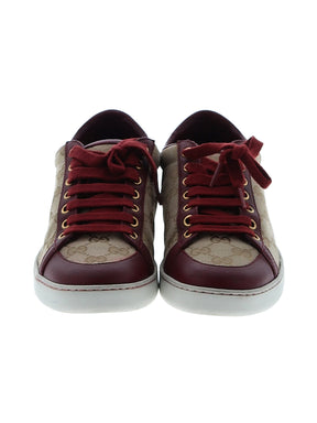 2 shoe size - 37 (IT)
