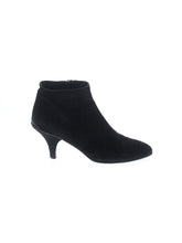 1 shoe size - 37 (EU)